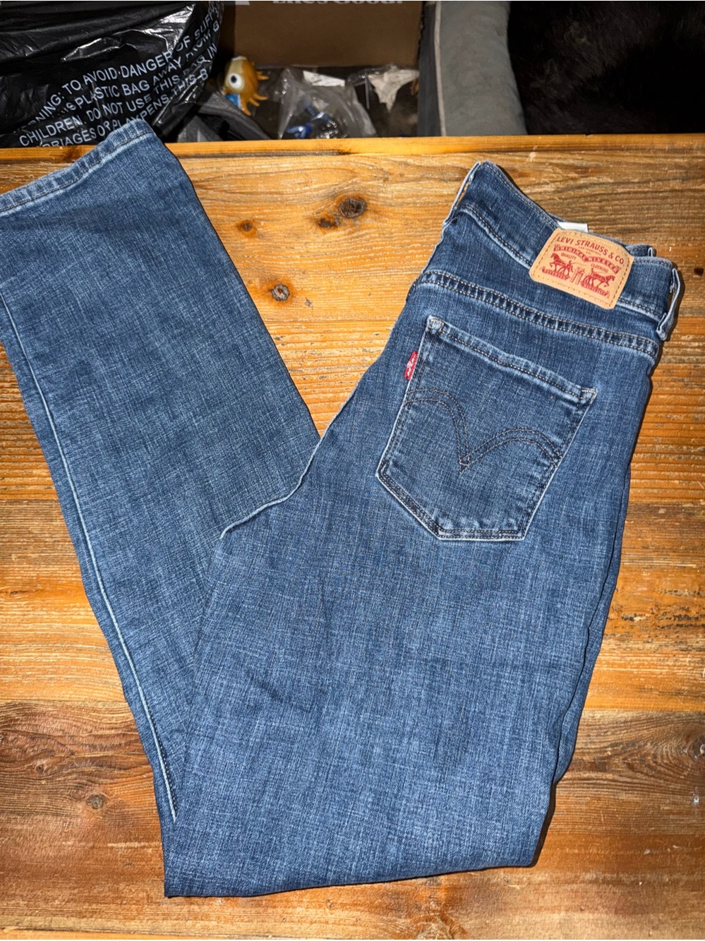 Levi’s Classic Straight Jeans Women’s 6 Long W28 L32 Medium Wash Stretch Denim